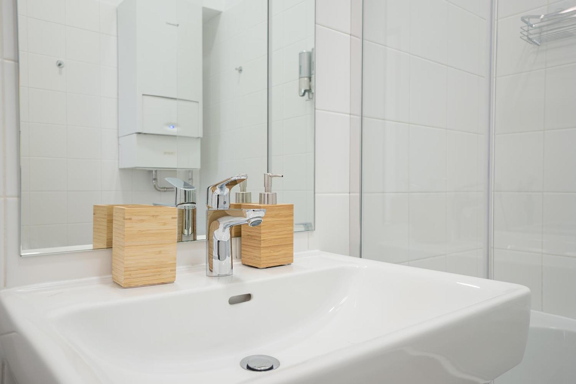 Vibrant 107 M2 Flat In The City Center Wenen Buitenkant foto