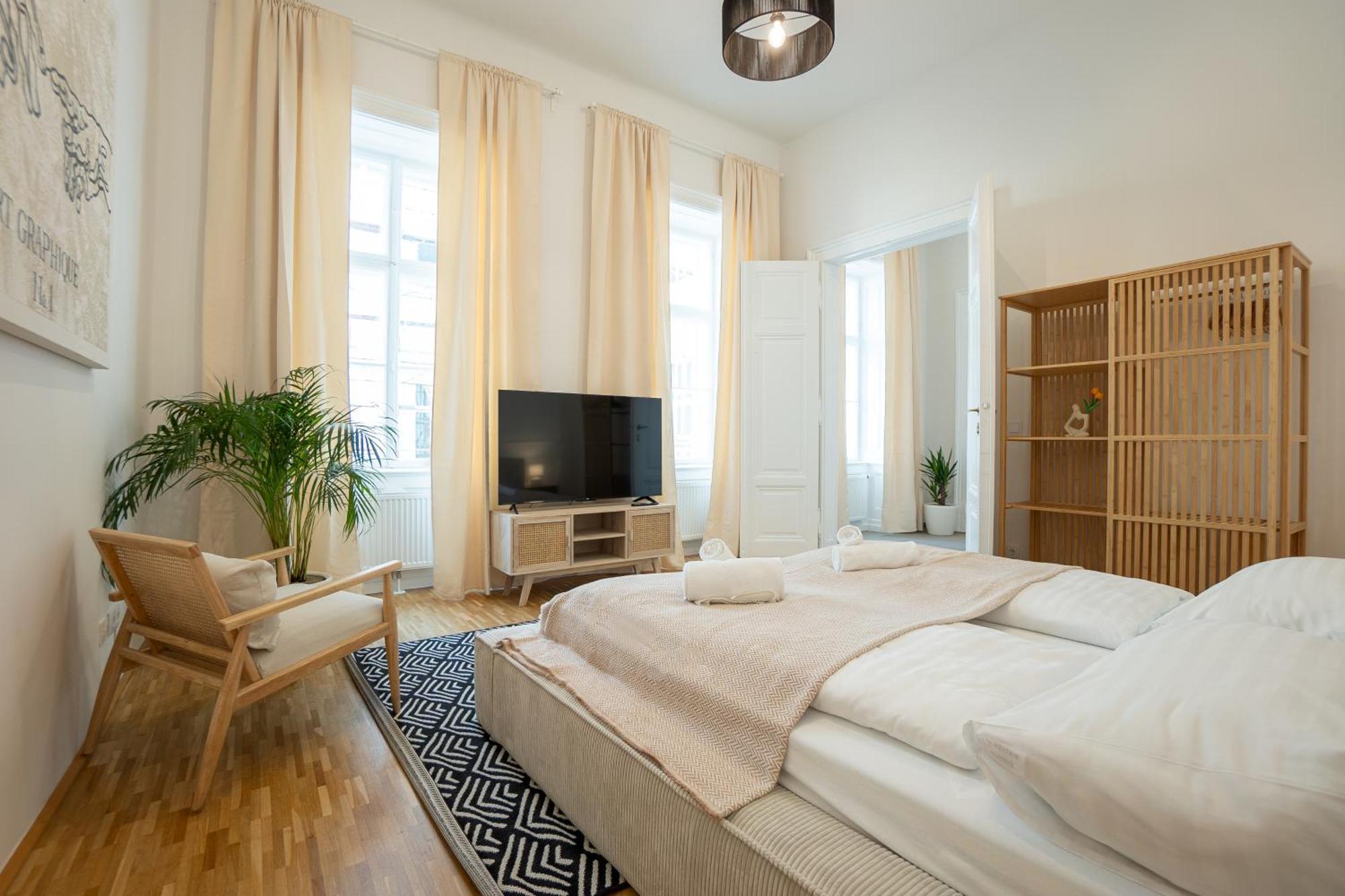 Vibrant 107 M2 Flat In The City Center Wenen Buitenkant foto